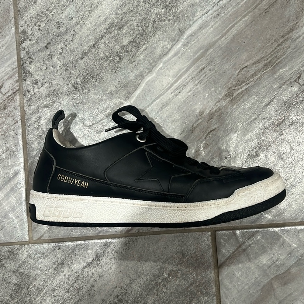 Golden Goose Yeah! Black Leather Sneaker, 39 like new no box